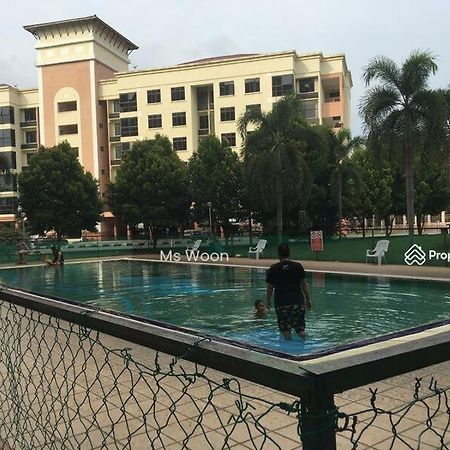 Blissful Breeze 4 Rooms & Netflix By Ezyroom Melaka Ayer Keroh Exteriör bild