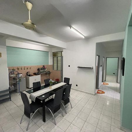 Blissful Breeze 4 Rooms & Netflix By Ezyroom Melaka Ayer Keroh Exteriör bild