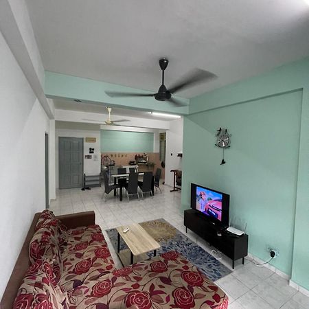 Blissful Breeze 4 Rooms & Netflix By Ezyroom Melaka Ayer Keroh Exteriör bild