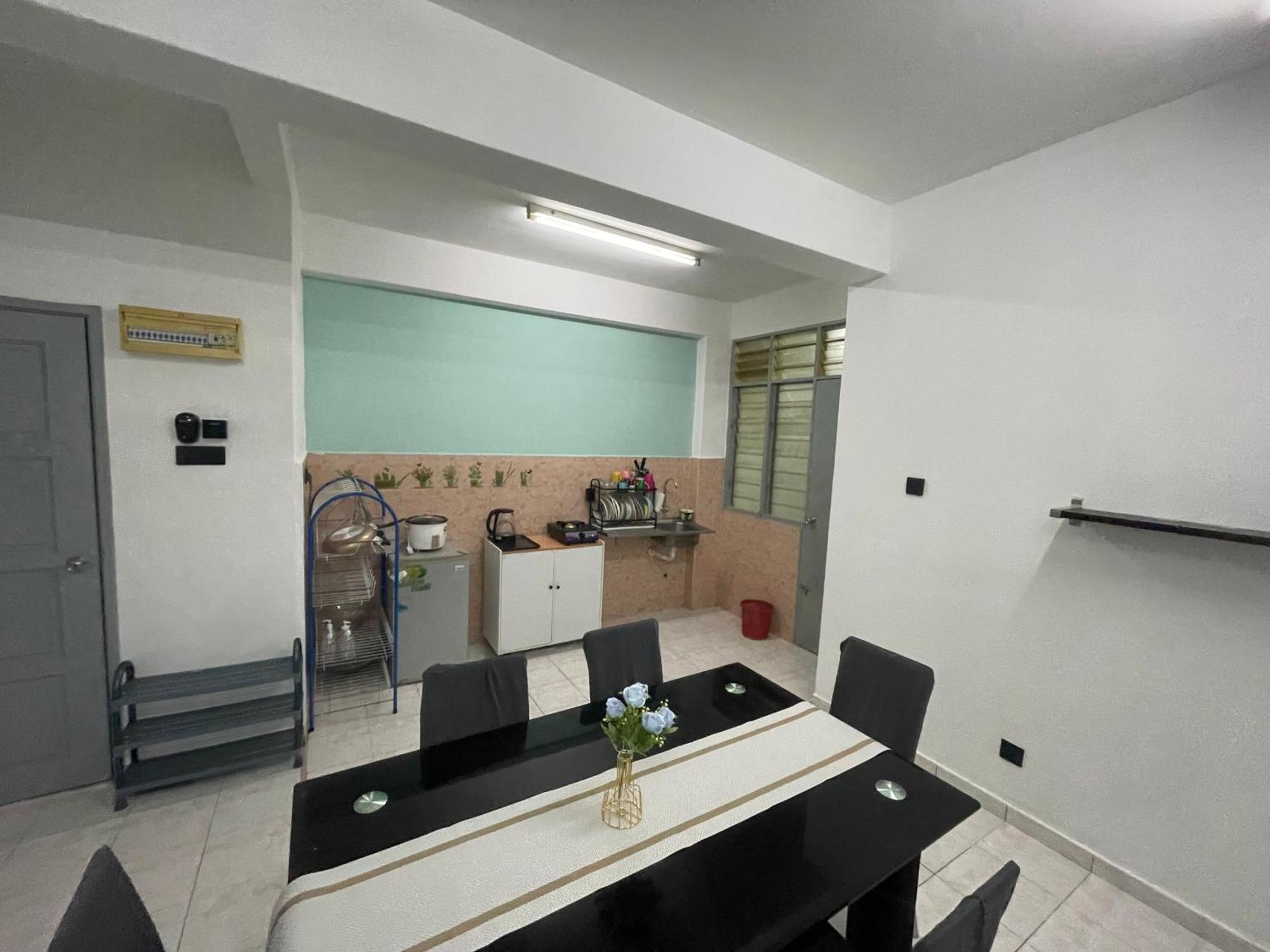 Blissful Breeze 4 Rooms & Netflix By Ezyroom Melaka Ayer Keroh Exteriör bild