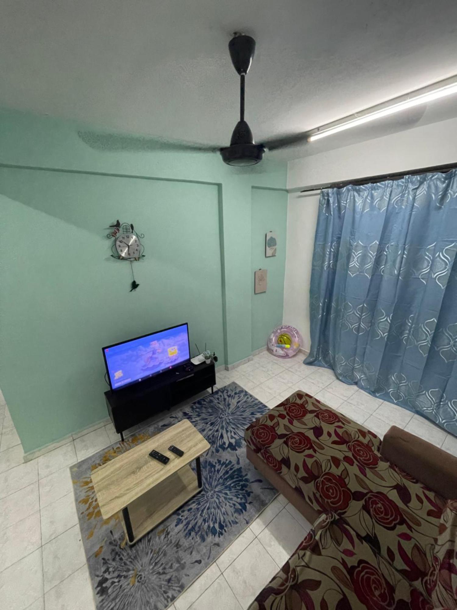 Blissful Breeze 4 Rooms & Netflix By Ezyroom Melaka Ayer Keroh Exteriör bild