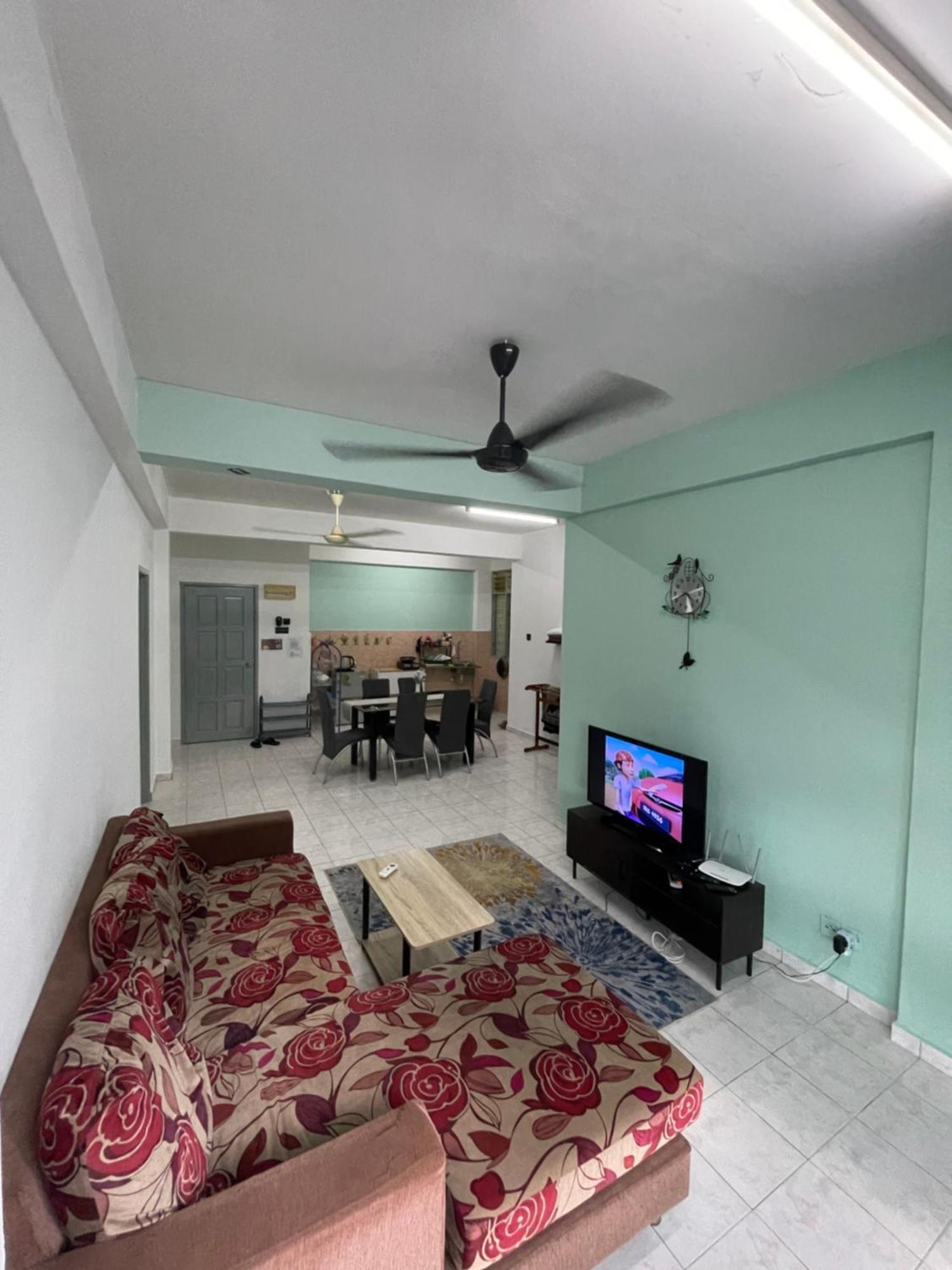 Blissful Breeze 4 Rooms & Netflix By Ezyroom Melaka Ayer Keroh Exteriör bild